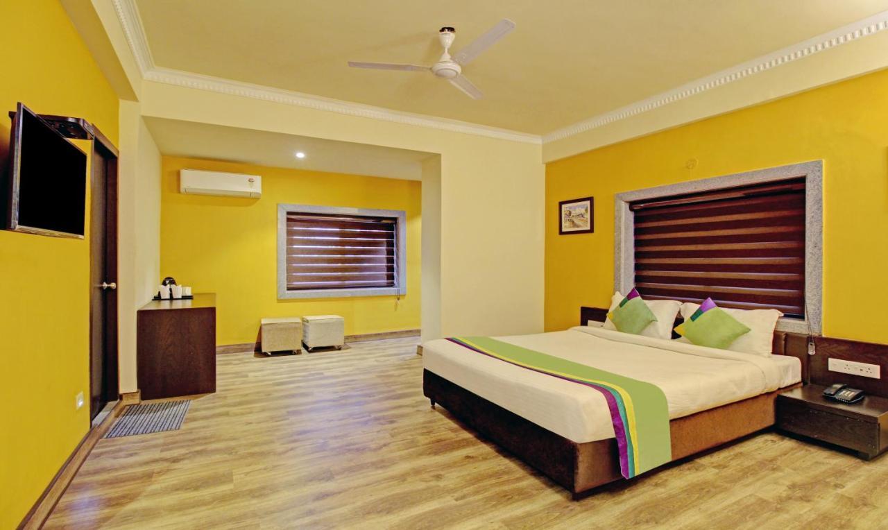 Treebo Asl Prime, Near Ballygunge Railway Station Calcutá Exterior foto