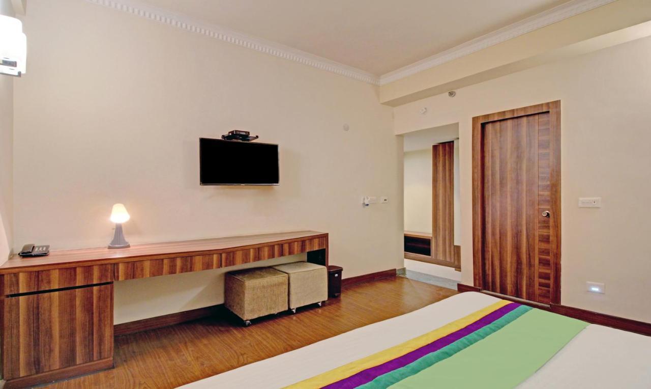 Treebo Asl Prime, Near Ballygunge Railway Station Calcutá Exterior foto